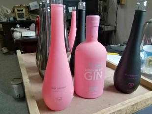 酒瓶烤漆厂,酒瓶烤漆加工厂,广州白云区酒瓶烤漆加工厂