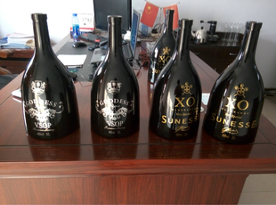 洋酒瓶烤漆厂,洋酒瓶喷漆厂,洋酒瓶喷涂厂,洋酒瓶喷油厂