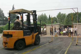 如何学习叉车操作技能?