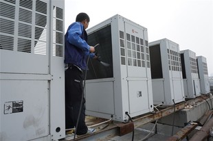 上海空调维修 空调清洗 空调加液 中央空调维保 冷水机维修