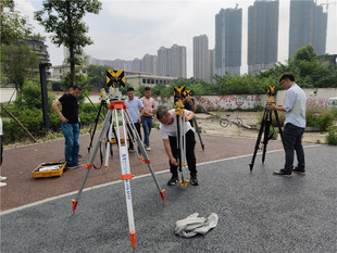 建筑测量员培训班学全站仪放线
