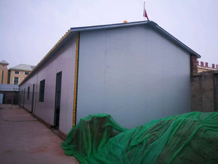 大兴区防火岩棉夹芯板搭建活动房,工地多层活动板房