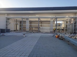 室内阁楼二层扩建钢结构夹层，厂房改造扩建